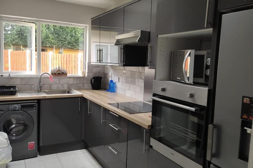 Studio With Private Kitchen Dublino Esterno foto